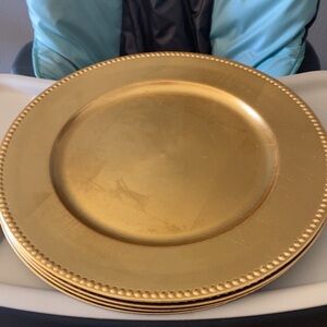 Plastic ware plates